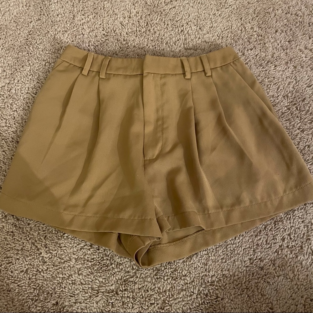 Tan pleaded shorts